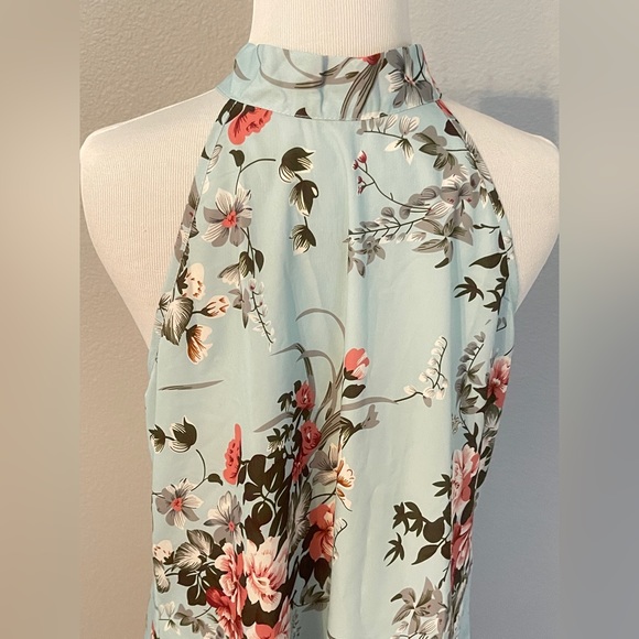 🛑**SOLD**Light green/blue mini, lightweight, halter dress with tie front - Picture 6 of 7